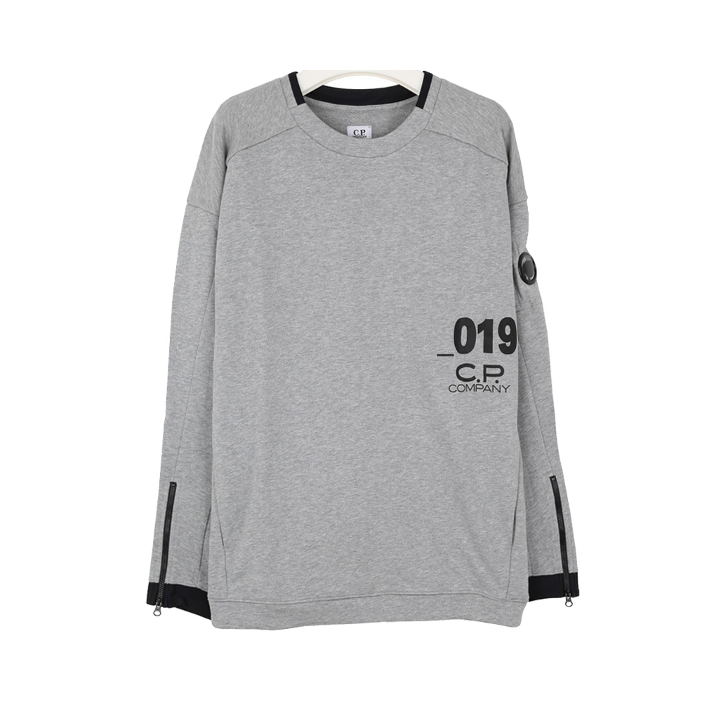 WIZWID:위즈위드 - [C.P Company:씨피컴퍼니](당일)시피컴퍼니 19ss 06cmss004a M93 Cp로고 맨투맨 WIZWID